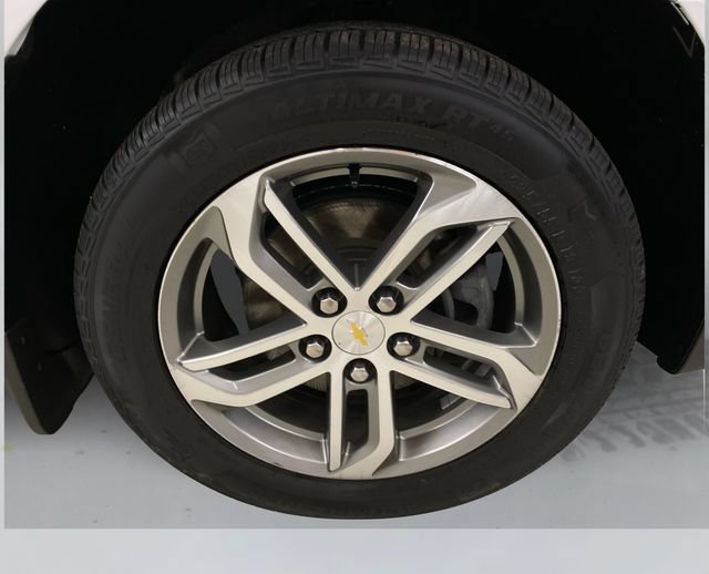 Used 2017 Chevrolet Equinox Premier w/ Enhanced Convenience Package AWD/4WD image 16