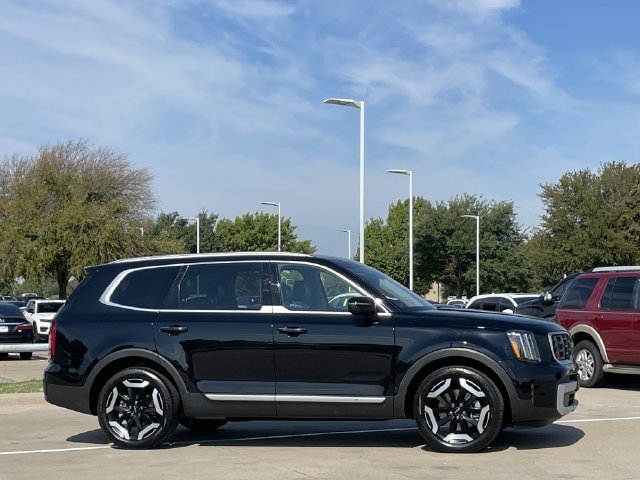 Used 2025 Kia Telluride S AWD/4WD image 3