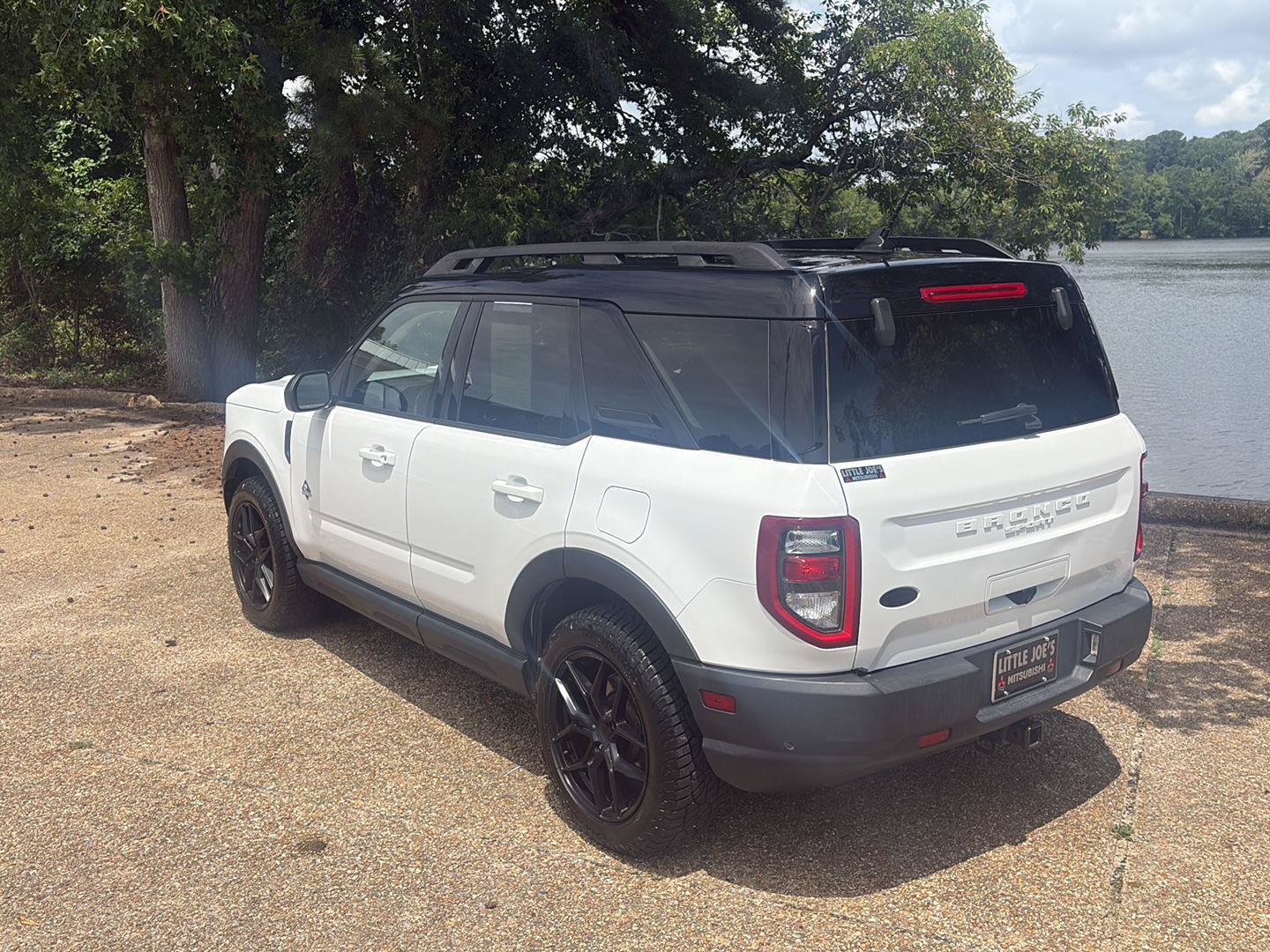 Used 2022 Ford Bronco Sport Outer Banks w/ Tech Package AWD/4WD image 9