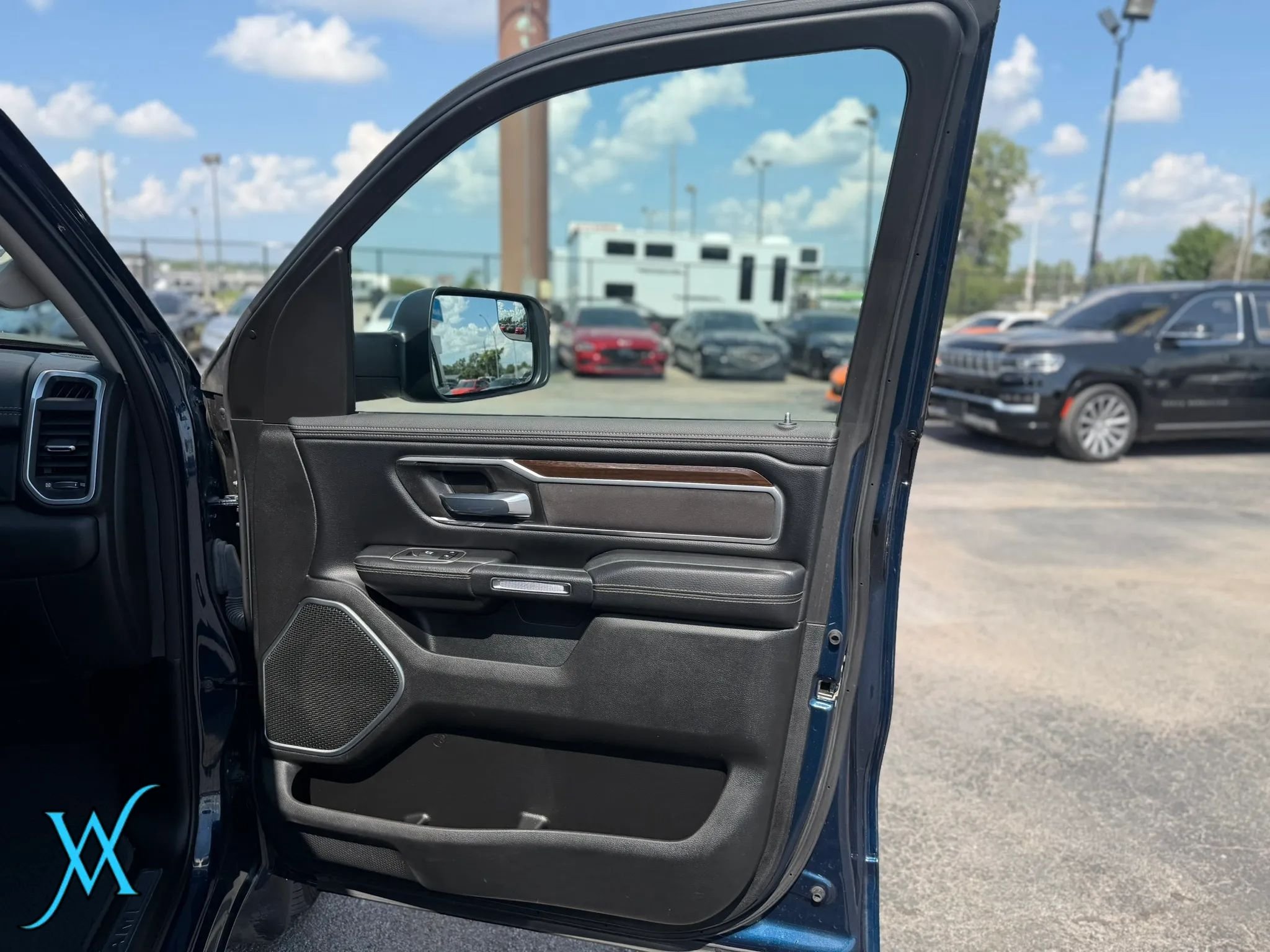Used 2022 RAM 1500 Laramie AWD/4WD image 20