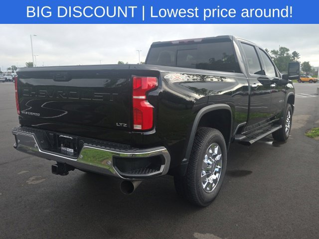 Used 2025 Chevrolet Silverado 2500 LTZ w/ LTZ Plus Package AWD/4WD image 12