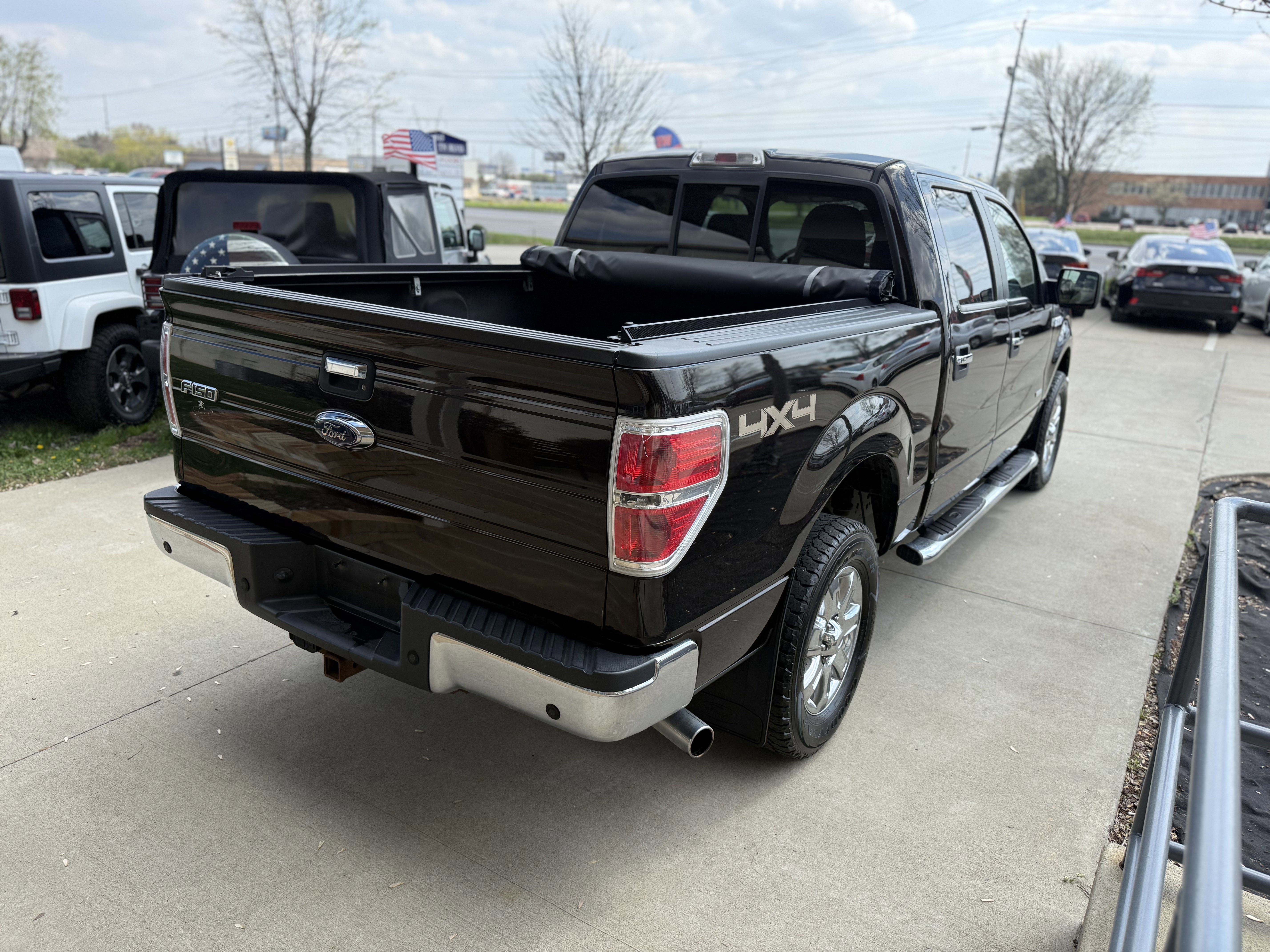Used 2014 Ford F150 XLT w/ Equipment Group 302A Luxury image 6