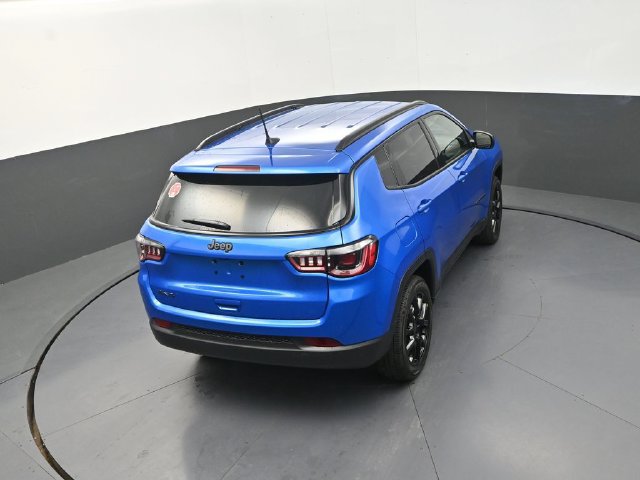 New 2026 Jeep Compass Latitude AWD/4WD image 16