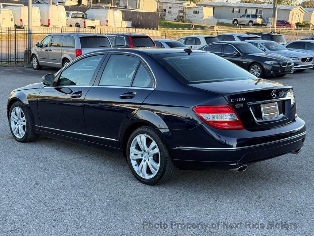 Used 2009 Mercedes-Benz C 300 4MATIC Sedan image 5