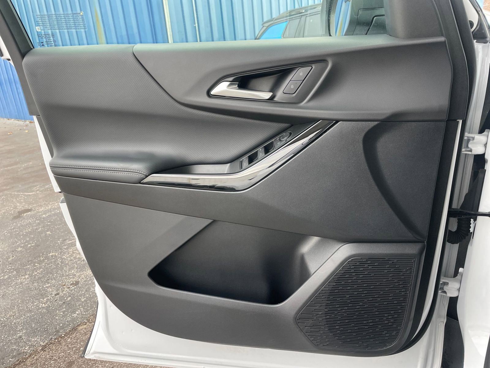 Used 2025 Chevrolet Equinox LT image 20