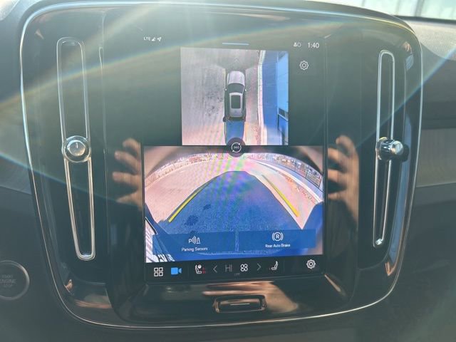 Certified 2025 Volvo XC40 B5 Plus image 23