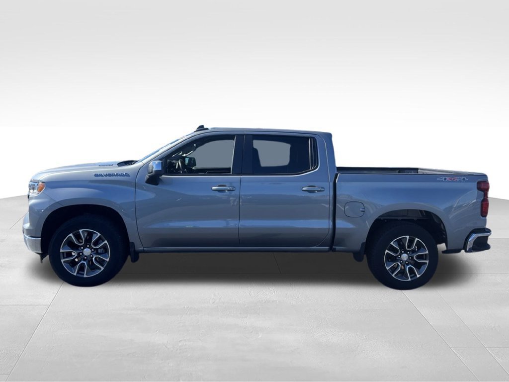 Used 2024 Chevrolet Silverado 1500 LT AWD/4WD image 3