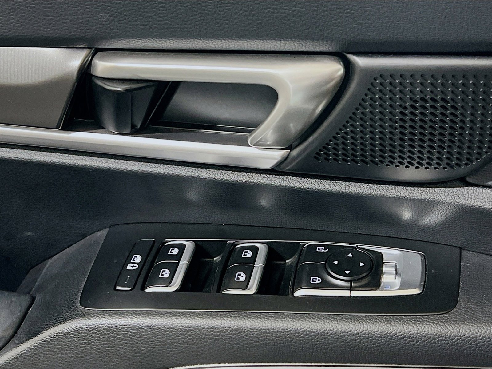 Used 2024 Kia Telluride S image 14