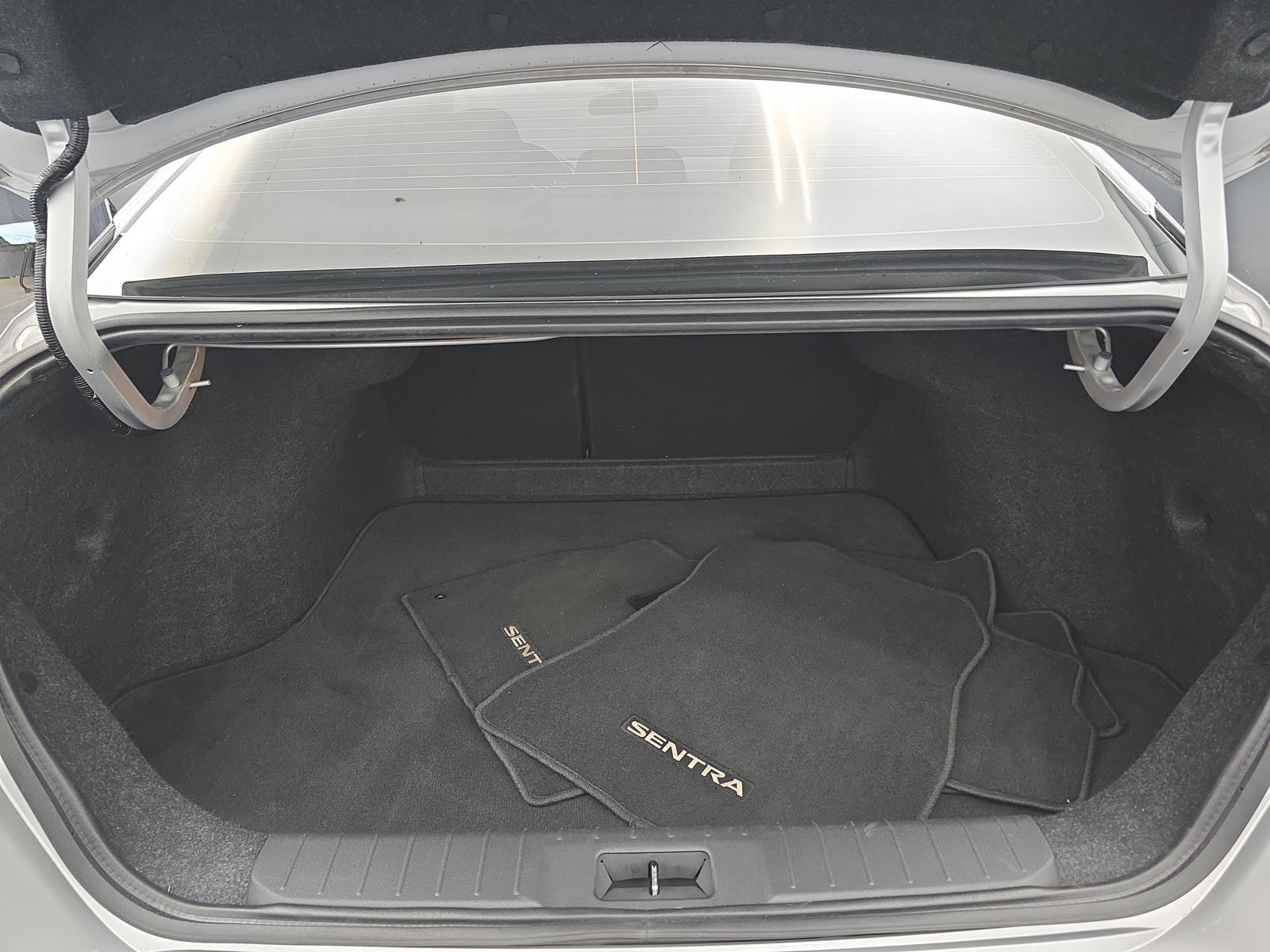 Used 2022 Nissan Sentra SV w/ All-Weather Package image 38