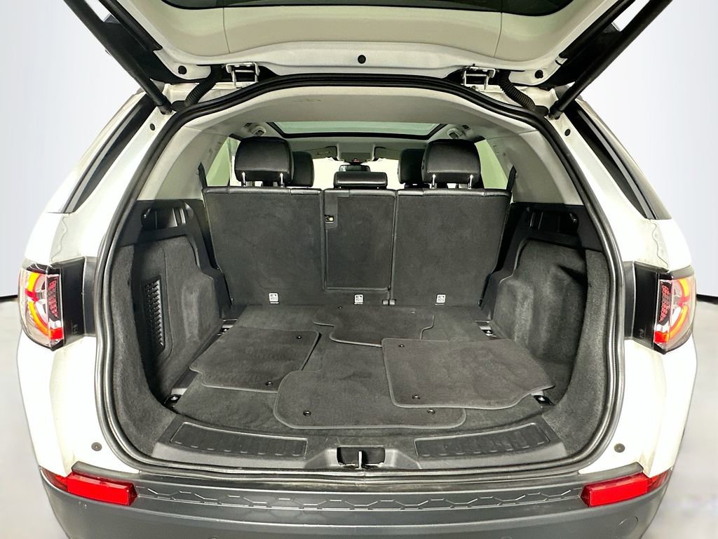Used 2018 Land Rover Discovery Sport HSE AWD/4WD image 28