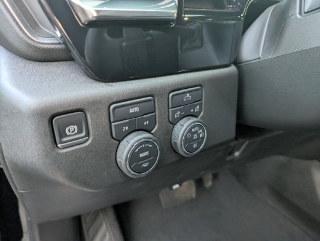 Used 2025 Chevrolet Silverado 1500 RST w/ Redline Edition AWD/4WD image 17