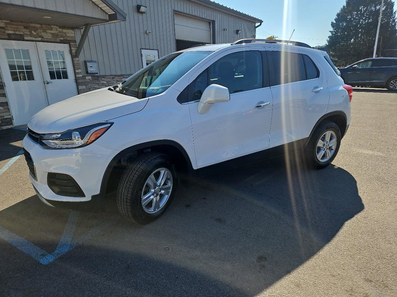 Used 2017 Chevrolet Trax LT w/ LT Convenience Package image 7