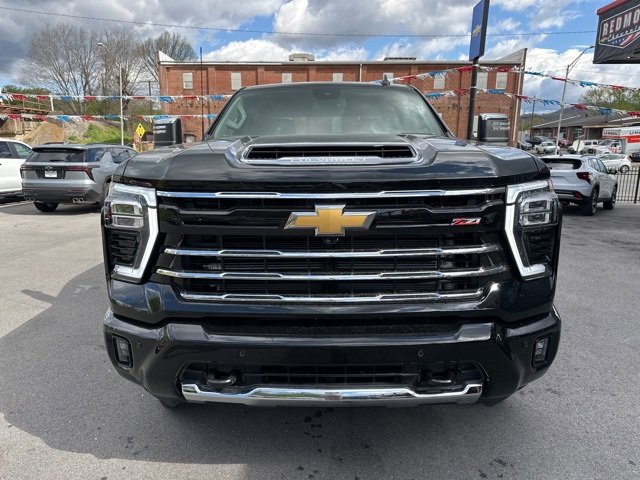 New 2025 Chevrolet Silverado 2500 LT w/ Z71 Chrome Sport Edition image 4