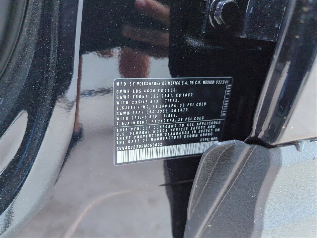 New 2024 Volkswagen Taos SEL image 28