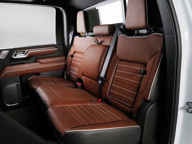 Used 2026 GMC Sierra 2500 Denali Ultimate AWD/4WD image 5
