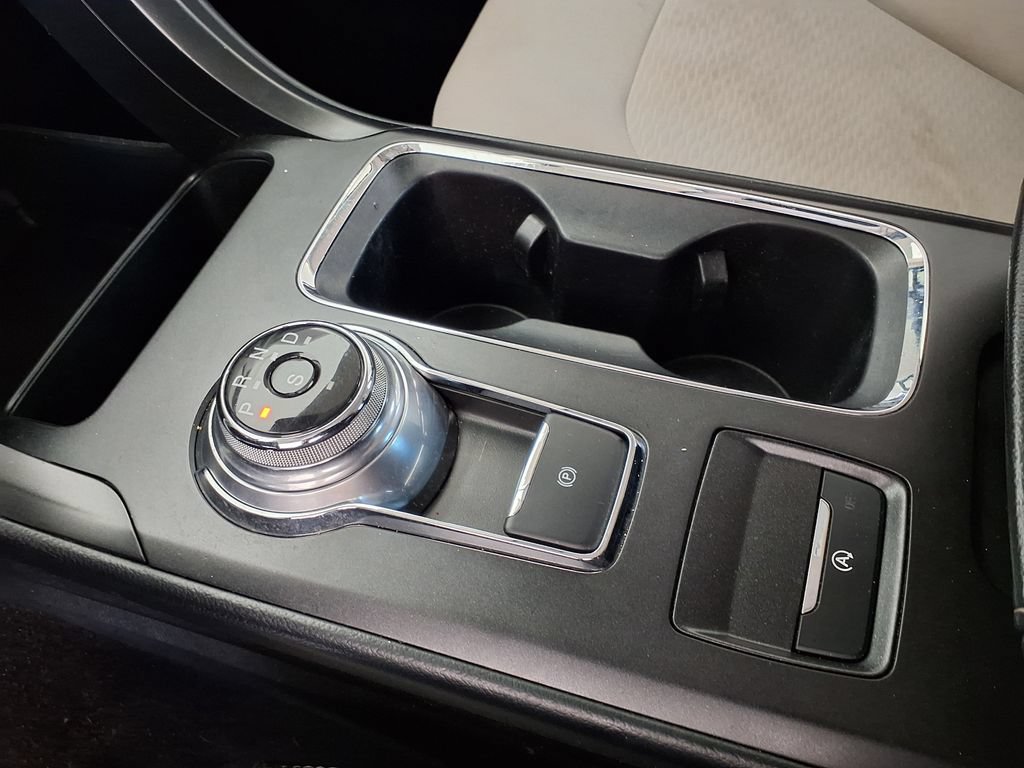 Used 2019 Ford Fusion SE w/ Equipment Group 151A FWD image 31