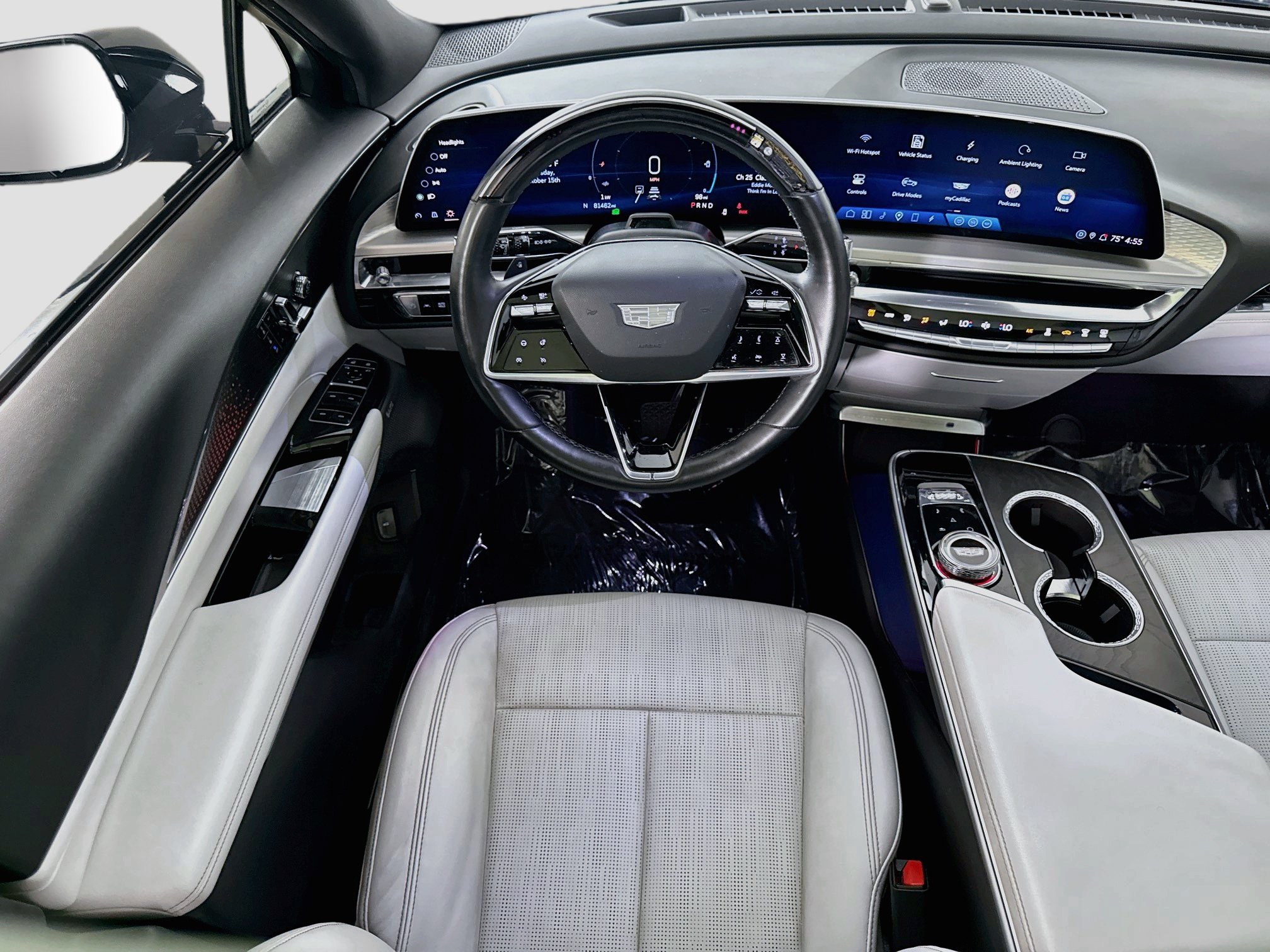 Used 2023 Cadillac Lyriq 2WD image 24