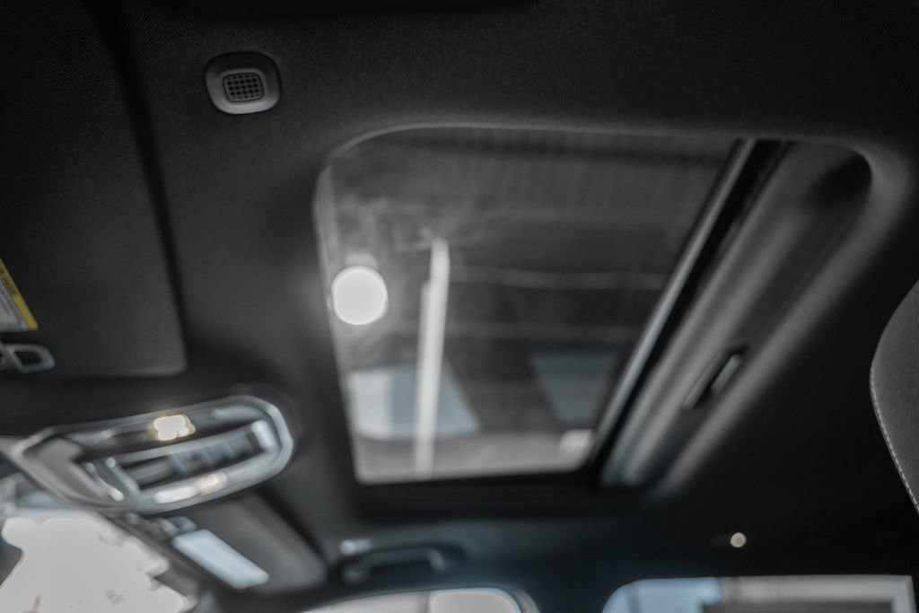 New 2026 Jeep Grand Cherokee L 4WD image 37