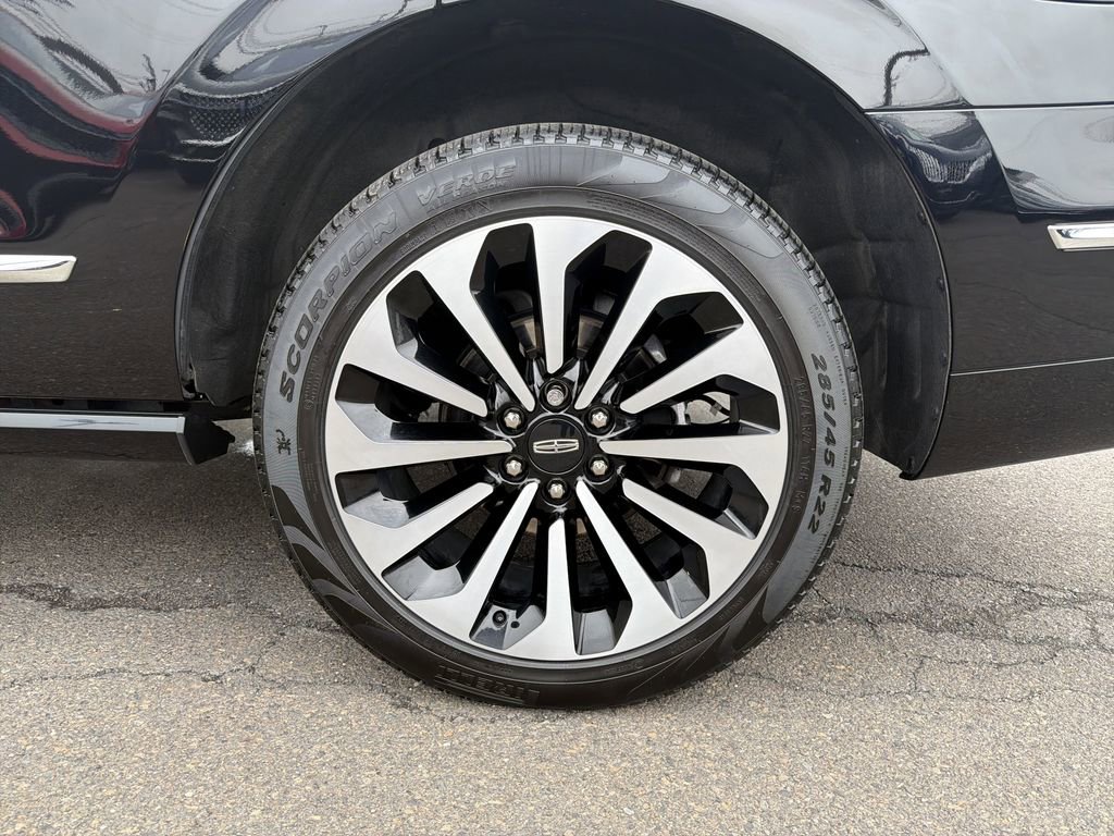 Certified 2024 Lincoln Navigator Reserve image 33