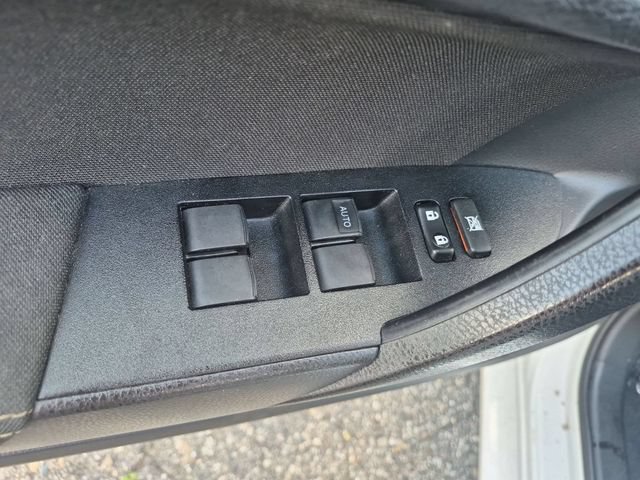 Used 2019 Toyota Corolla LE FWD image 15