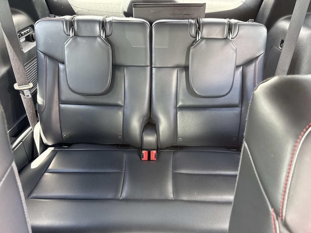 Used 2025 Ford Explorer ST AWD/4WD image 18