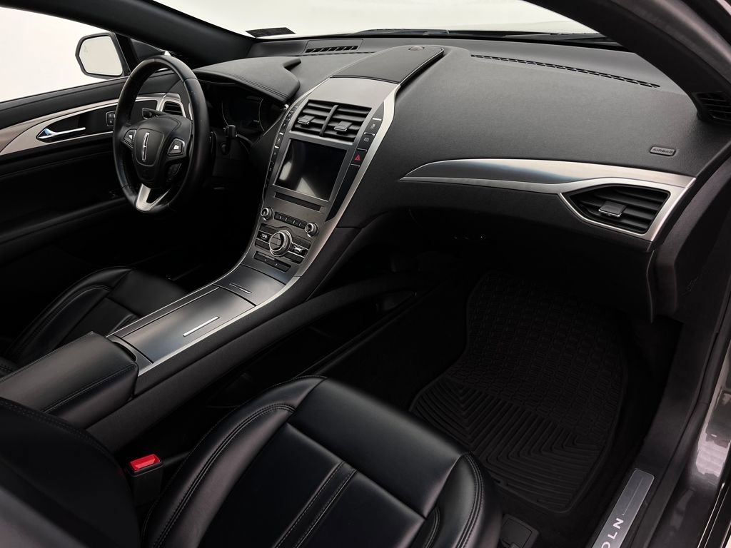 Used 2020 Lincoln MKZ AWD image 18