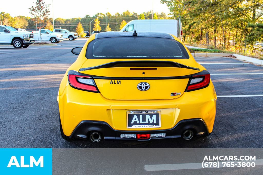 Used 2022 Toyota GR86 Premium w/ ALL Weather Mat Package (TMS) image 9