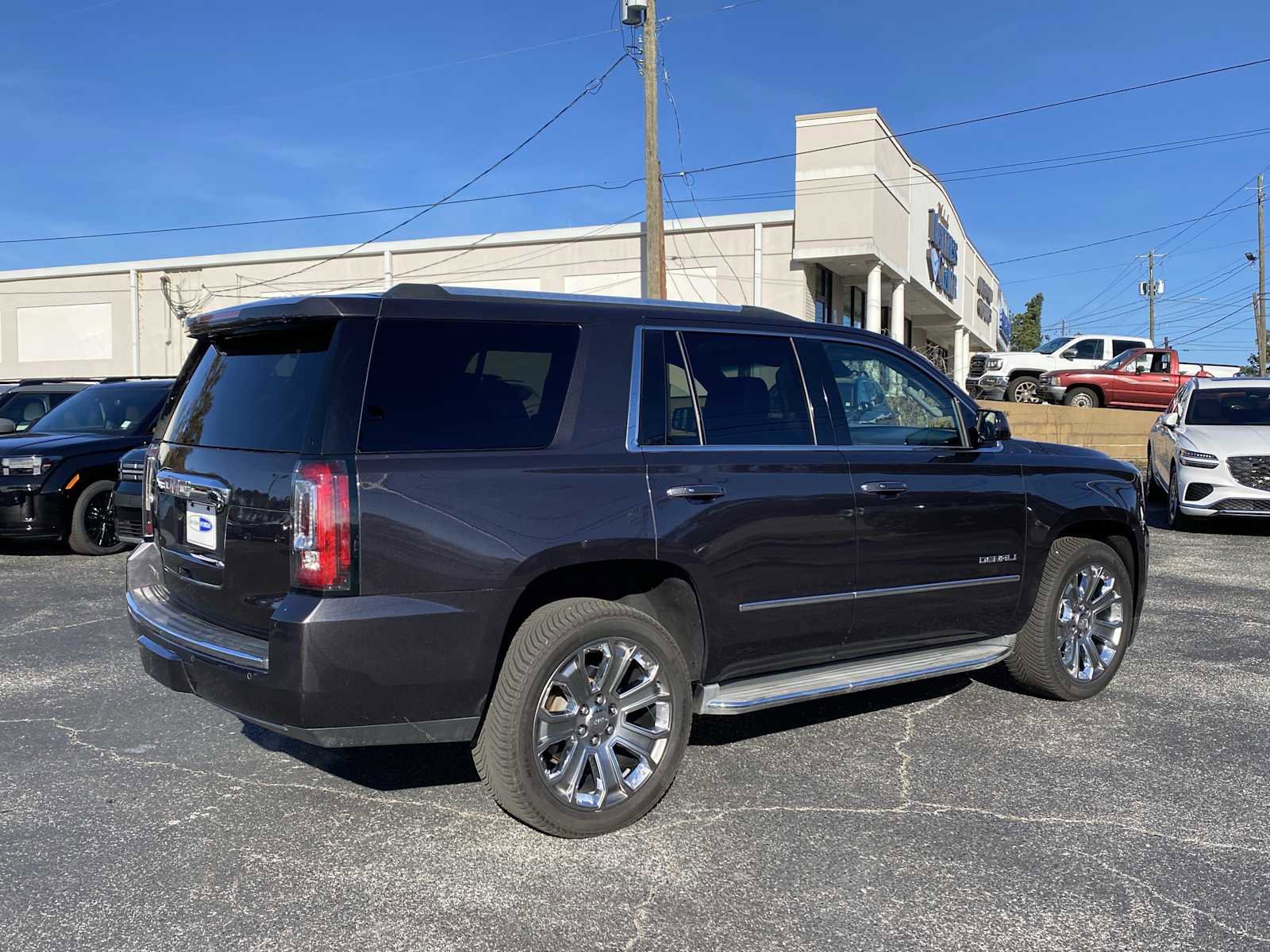 Used 2015 GMC Yukon Denali w/ Open Road Package image 5