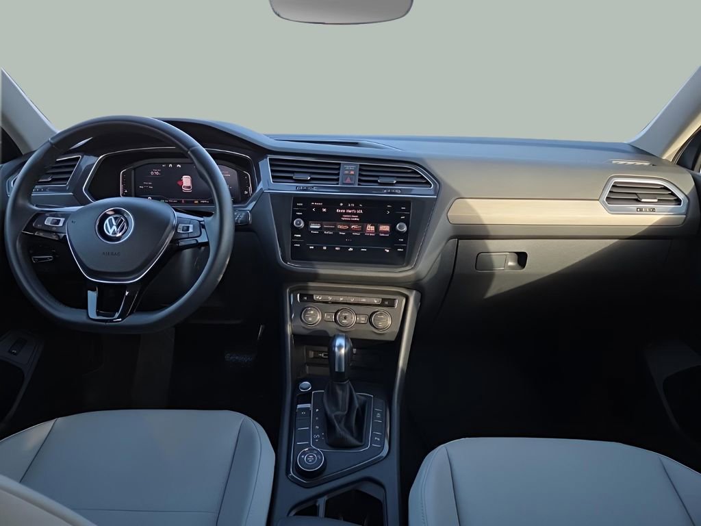 Used 2020 Volkswagen Tiguan SEL image 17