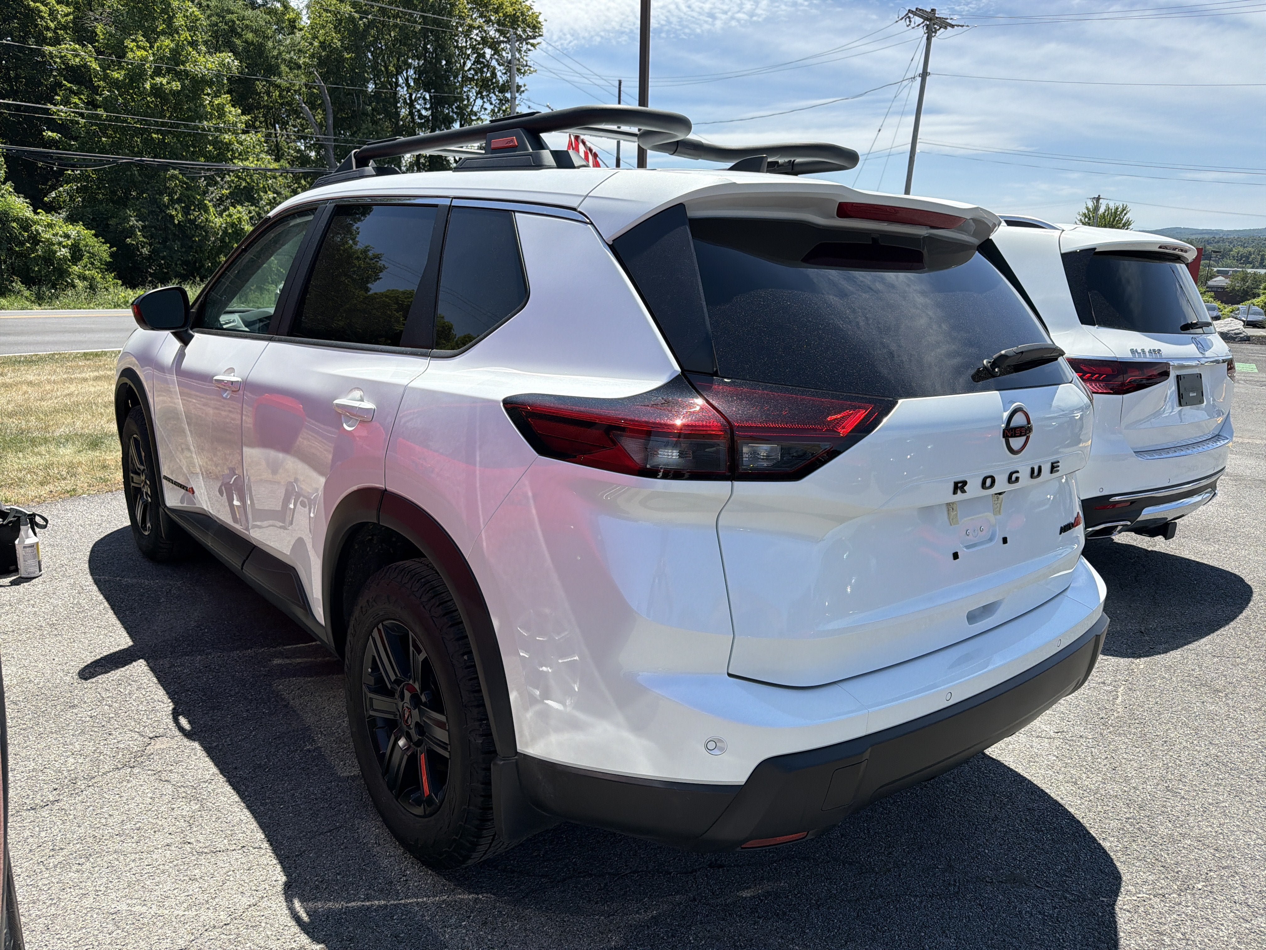 Used 2026 Nissan Rogue SV AWD/4WD image 5