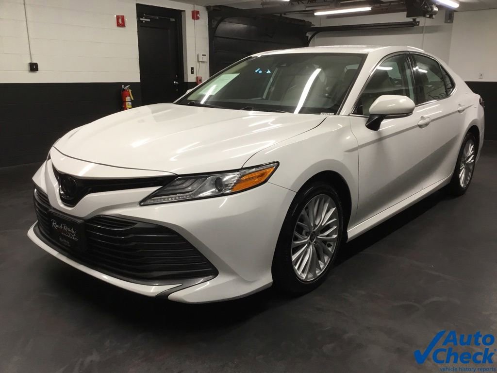 Used 2020 Toyota Camry XLE image 5