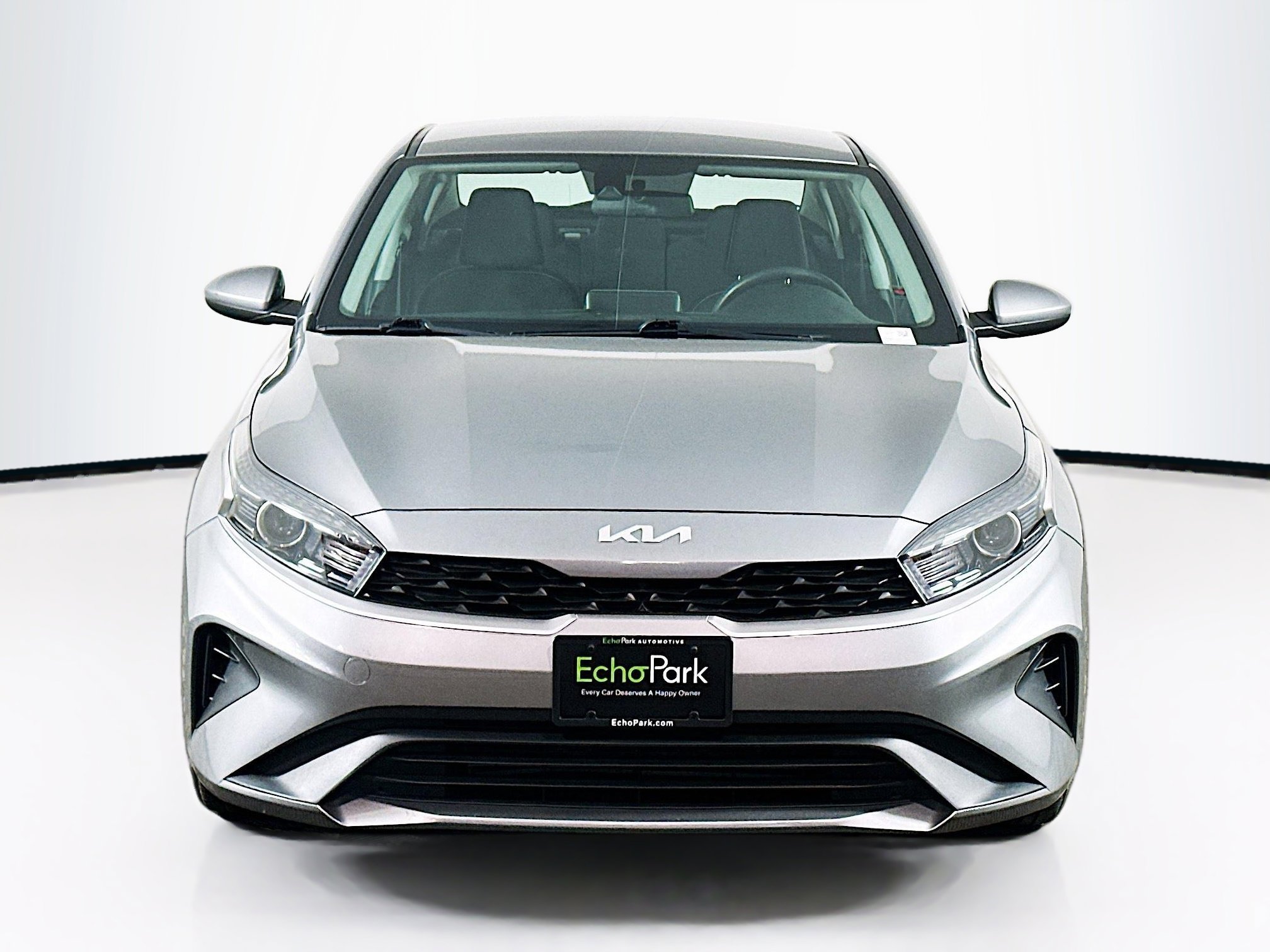 Used 2022 Kia Forte LXS image 2