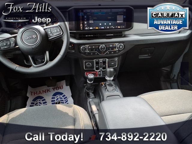 Certified 2025 Jeep Gladiator Sport AWD/4WD image 13