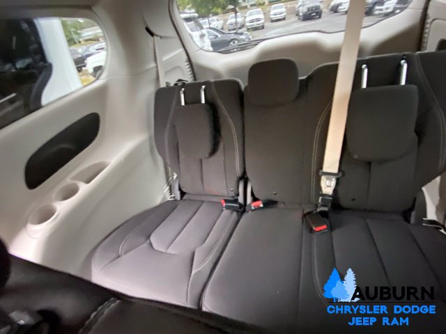 Used 2021 Chrysler Voyager L FWD image 19