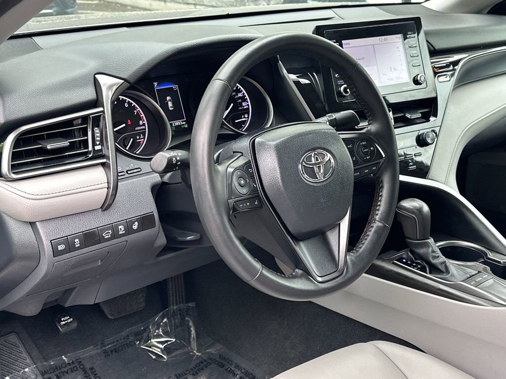 Used 2024 Toyota Camry SE w/ Cold Weather Package FWD image 17