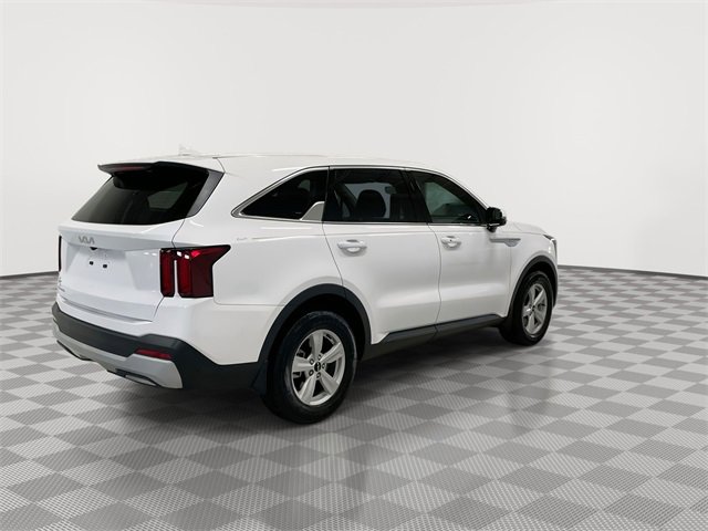 Used 2025 Kia Sorento LX image 11
