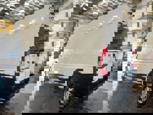 Used 2024 RAM ProMaster 2500 image 17