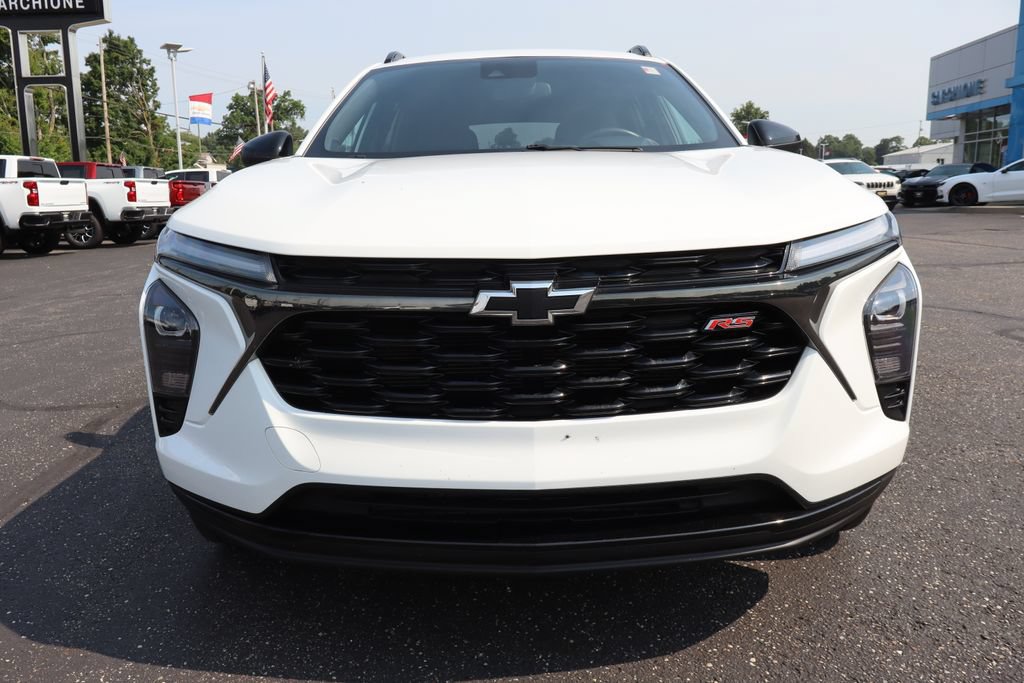 Used 2024 Chevrolet Trax RS w/ Driver Confidence Package FWD image 37