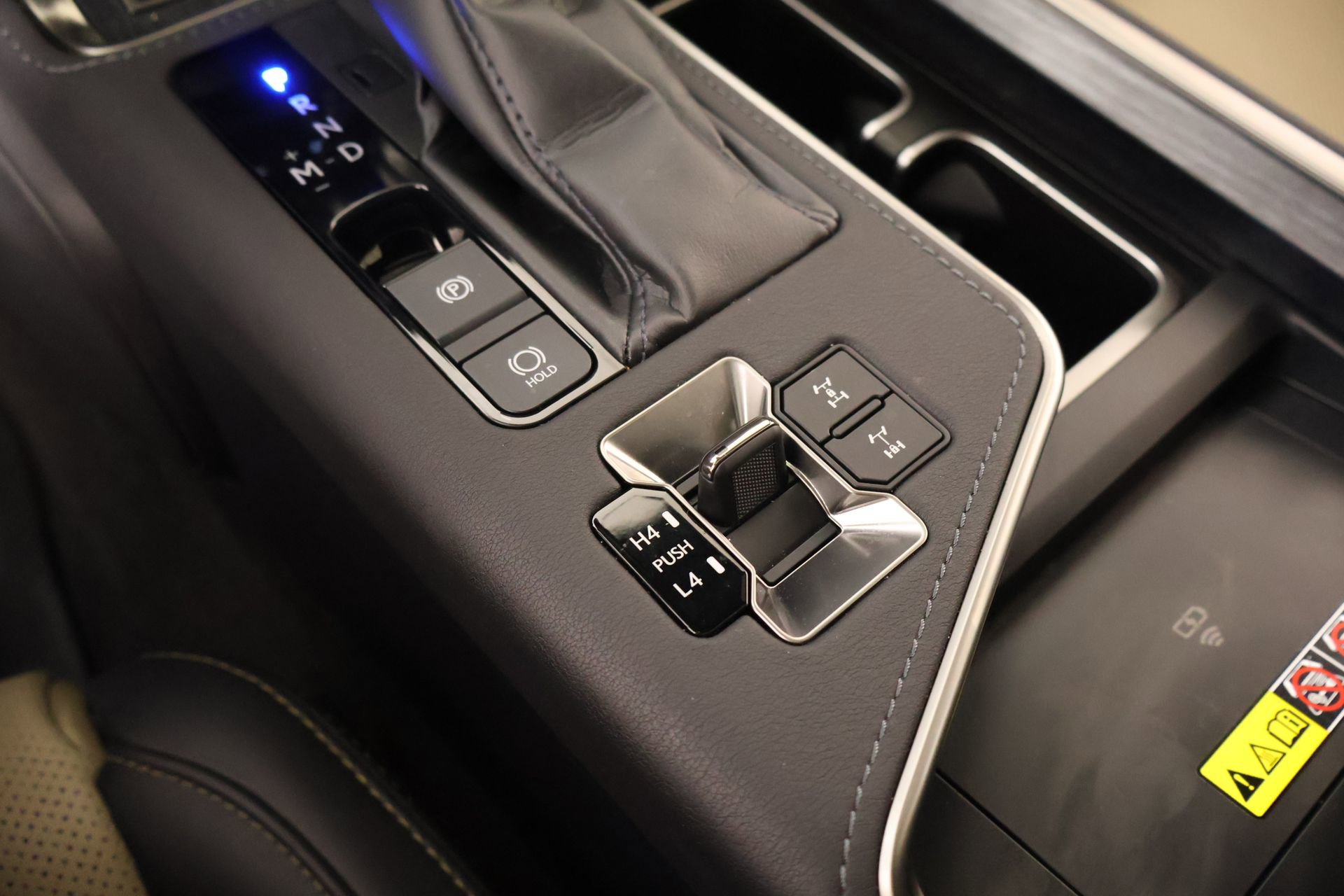Used 2024 Lexus GX 550 AWD/4WD image 9