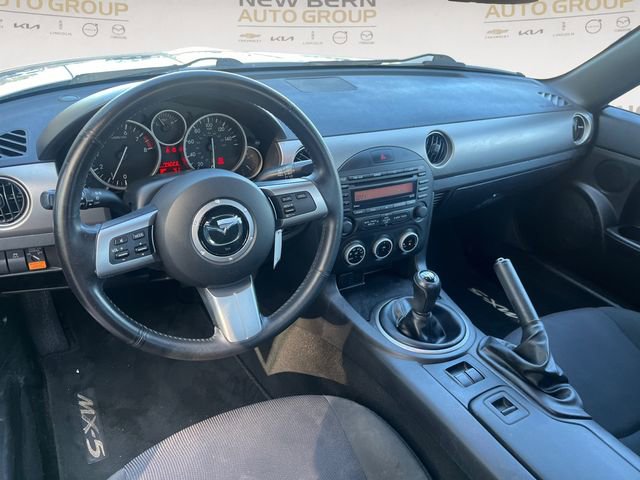 Used 2012 MAZDA MX-5 Miata Touring w/ Suspension Pkg image 10