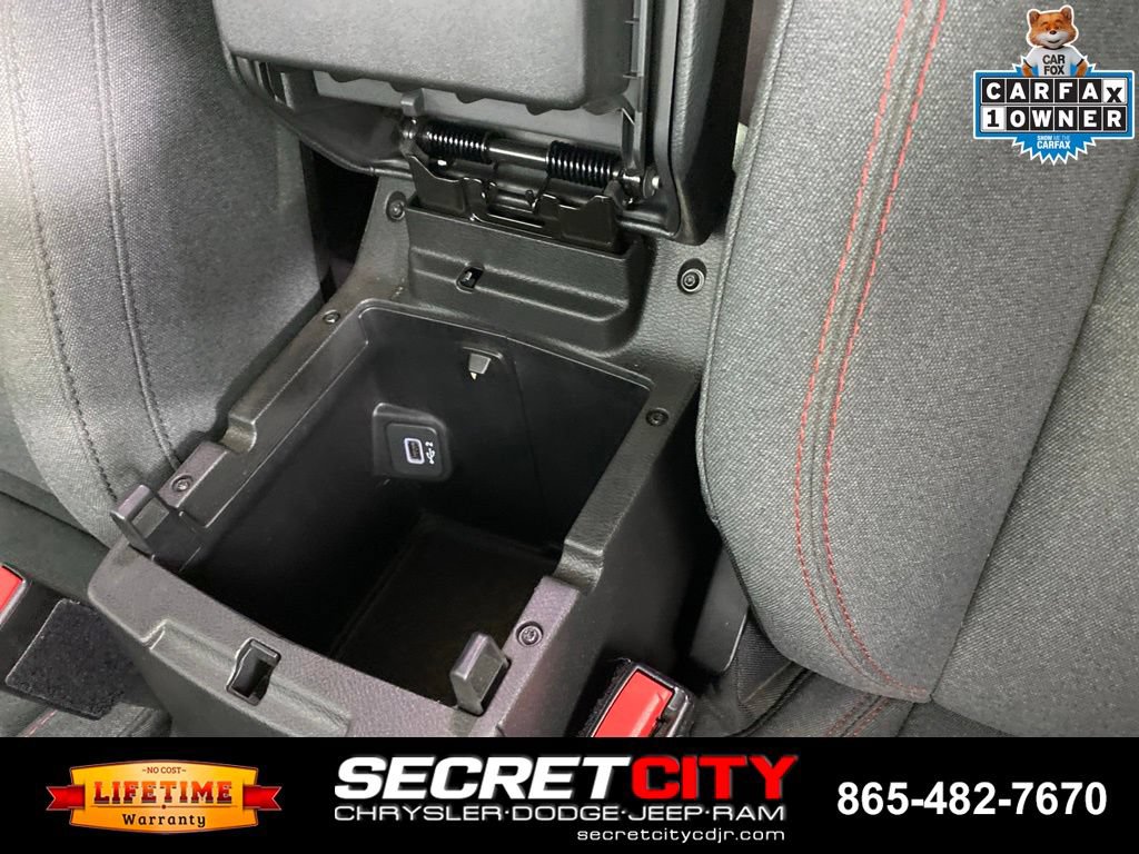 Used 2024 Jeep Gladiator Rubicon w/ Technology Group AWD/4WD image 25