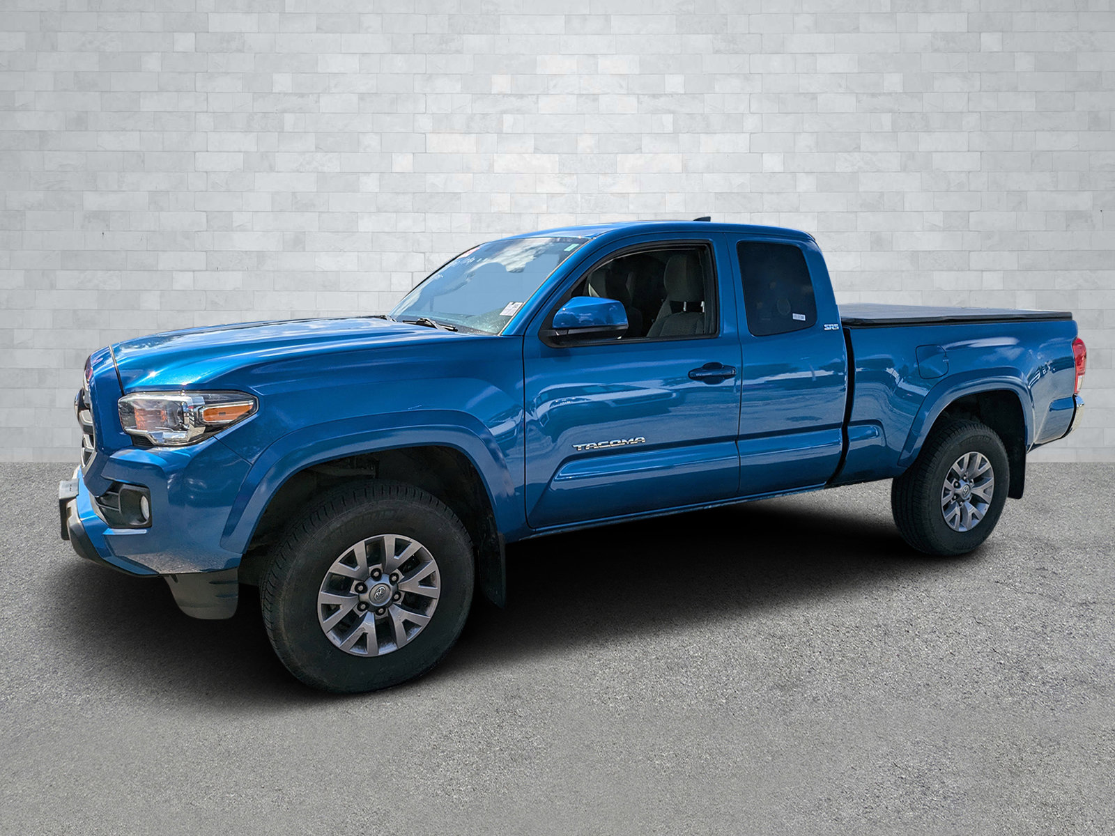Used 2016 Toyota Tacoma SR5 image 9