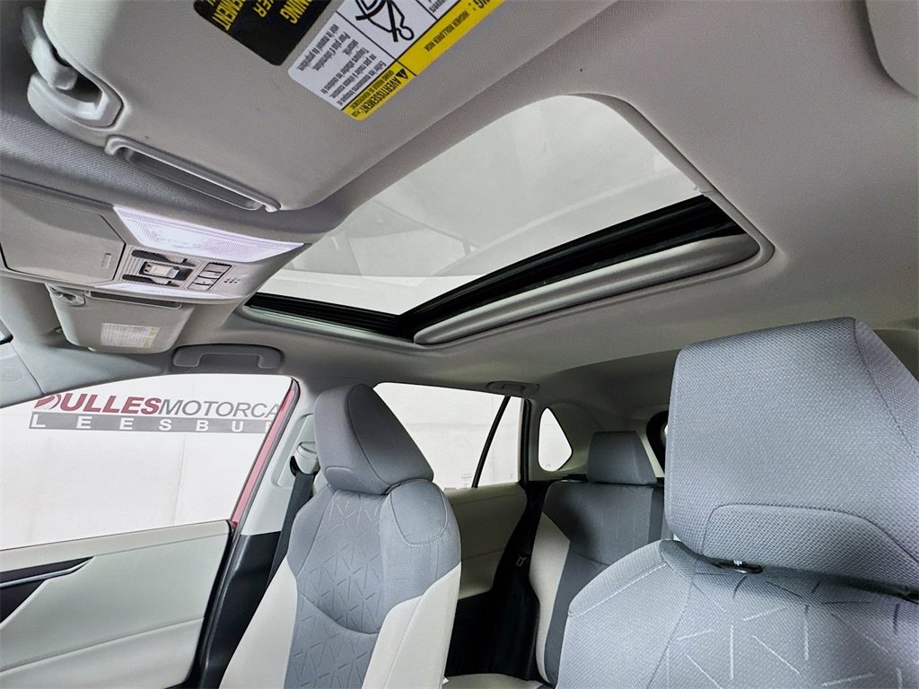 Used 2022 Toyota RAV4 XLE image 20