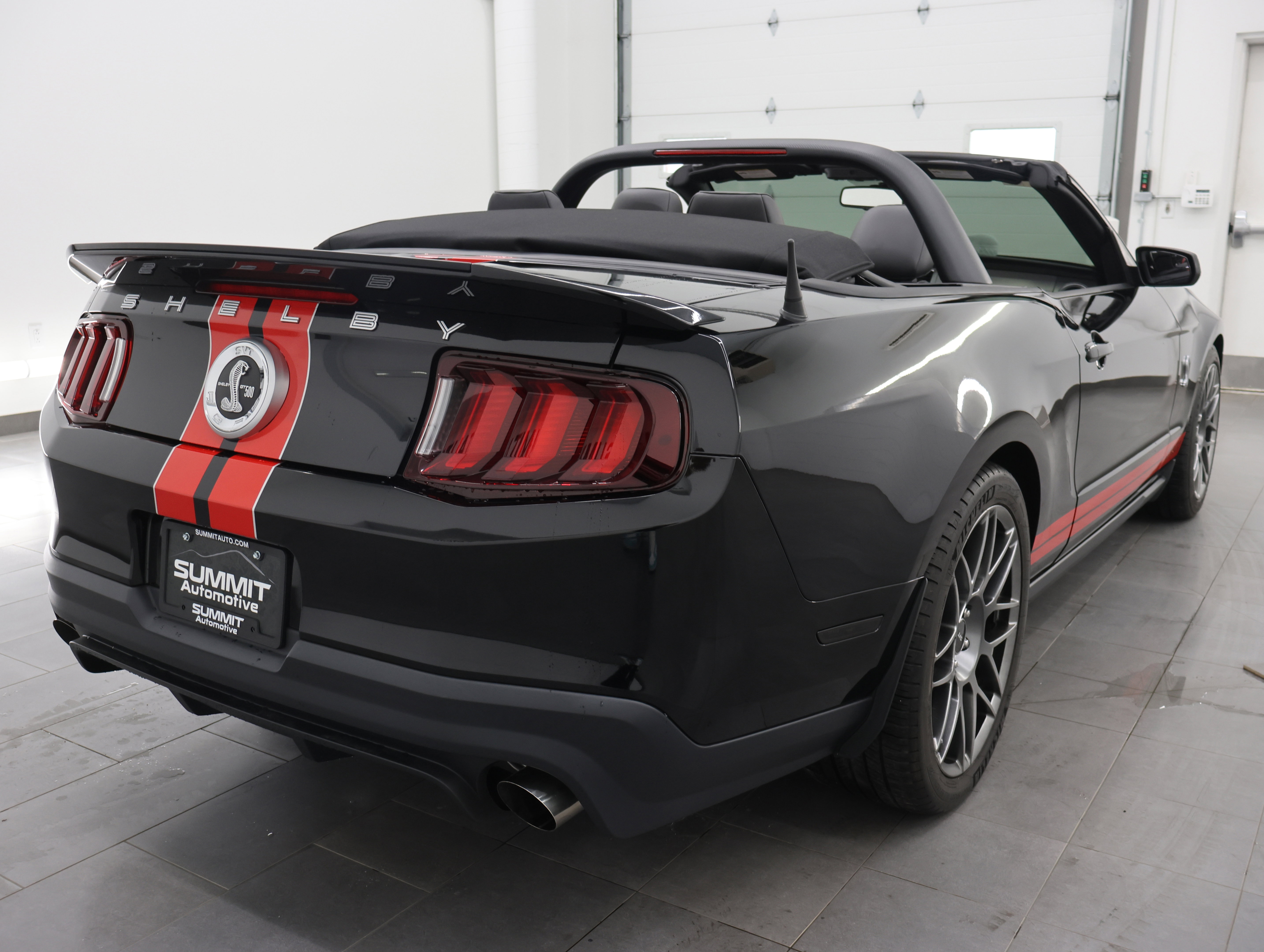 Used 2011 Ford Mustang Shelby GT500 w/ SVT Performance Pkg RWD image 60