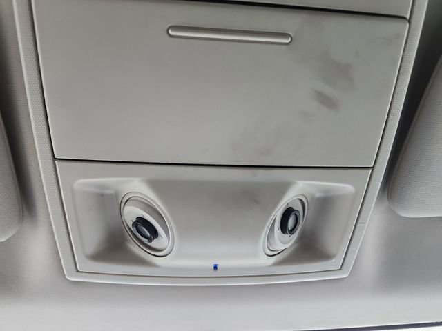 Used 2013 Chrysler Town & Country Touring image 10