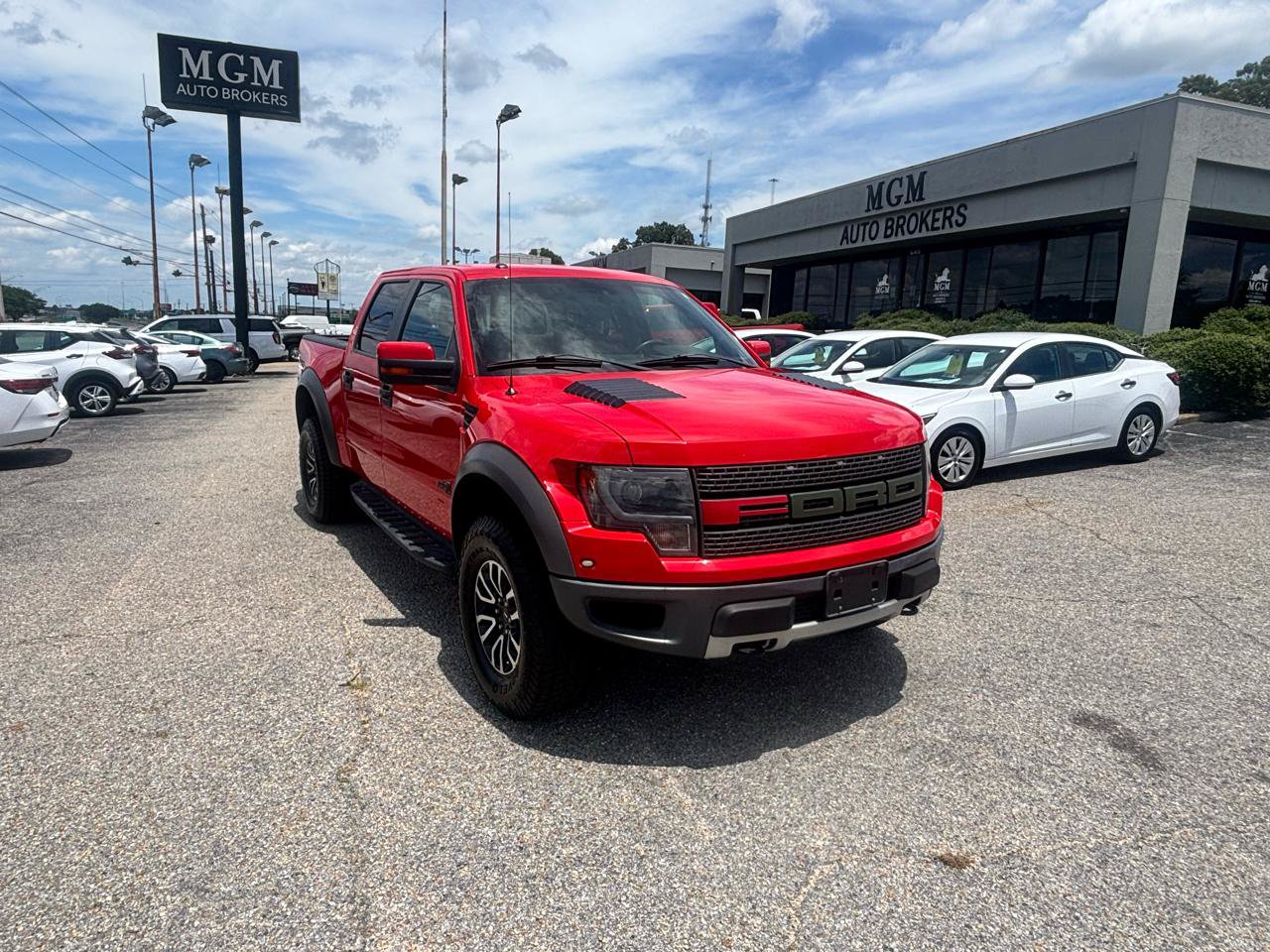 Used 2013 Ford F150 Raptor w/ Luxury Equipment Group AWD/4WD image 2