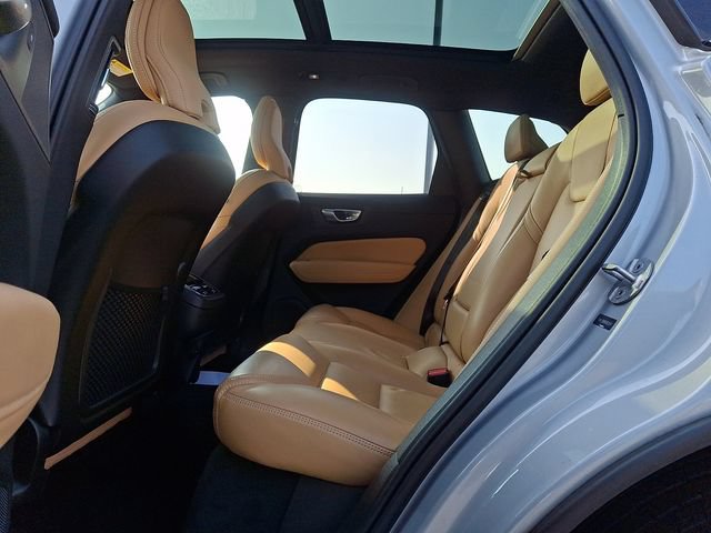 Used 2024 Volvo XC60 B5 Ultimate AWD/4WD image 13