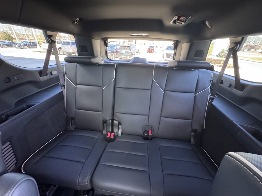 New 2026 Cadillac Escalade ESV Luxury w/ LPO, Radiant Package image 17