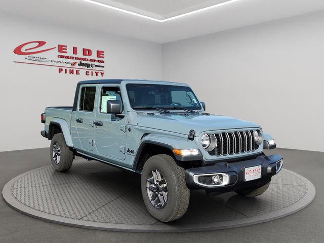 New 2025 Jeep Gladiator Sport image 7