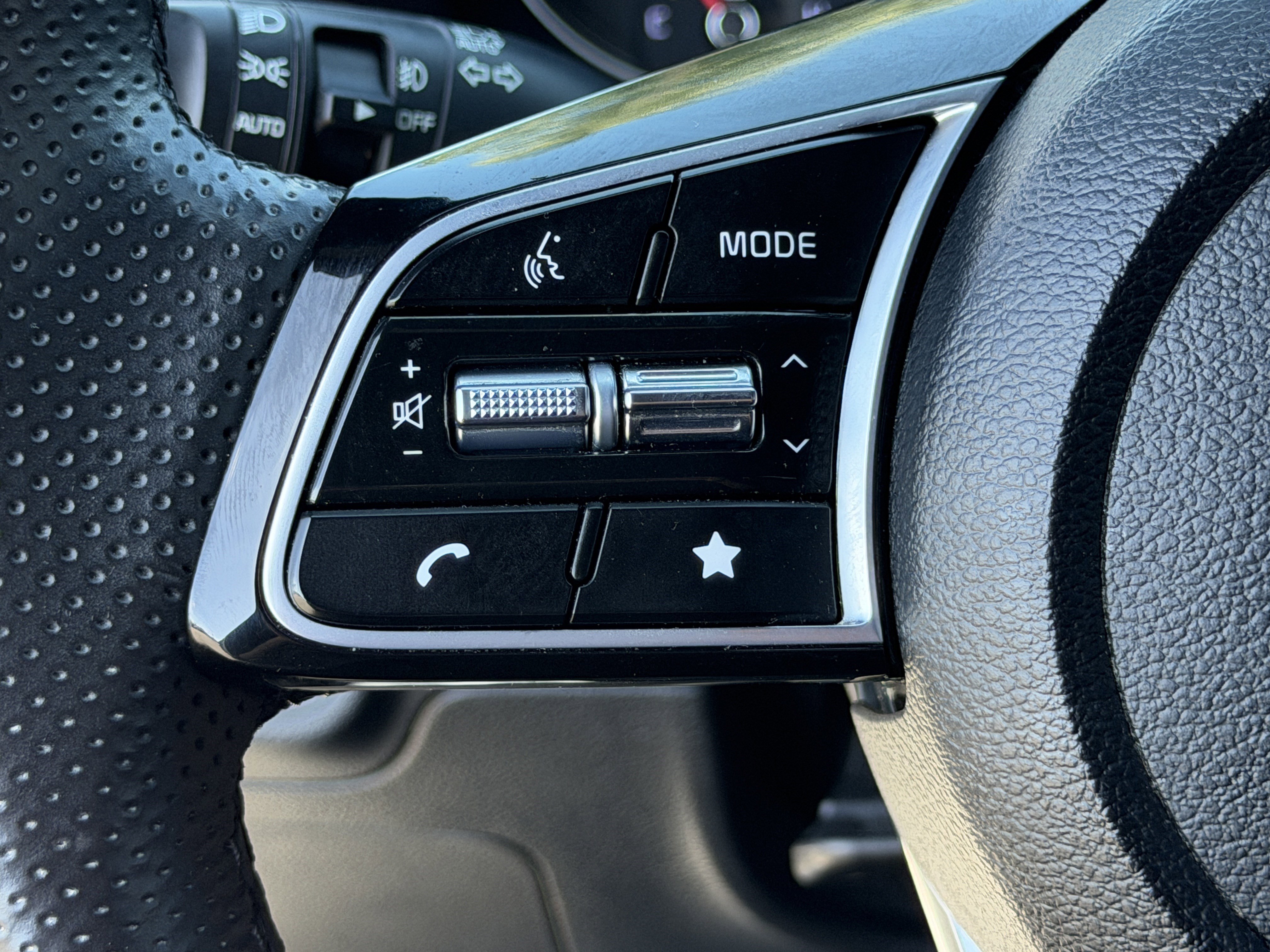 Certified 2023 Kia Forte GT-Line FWD image 18